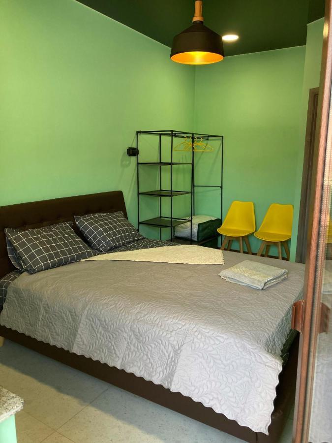 Barney'S Apartment Batumi Exterior foto
