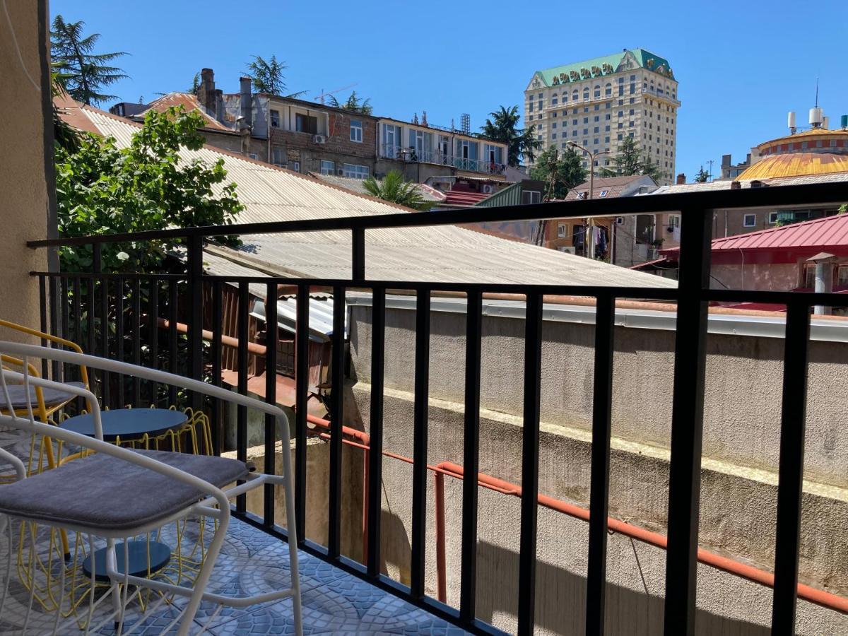 Barney'S Apartment Batumi Exterior foto